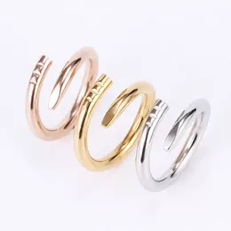 Love Rings Womens Band Ring Bijoux Titane Acier Simple Clou Européen Américain Mode Rue Casual Couple Classique Or Argent G237122C