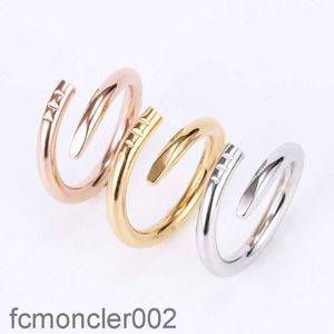 Love Rings Womens Band Ring Jewelry Titanium Steel Single Nail European and American Fashion Street Casual Casual Classic Gold Silver Rose Taille en option KFD9