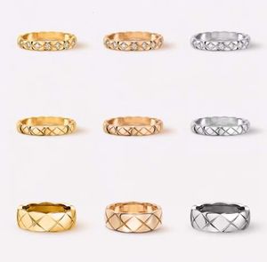Liefdesringenmoissanite ring Dames Heren Bandring Designer Ring Mode-sieraden Titanium Staal Enkel raster Ringen met diamanten Casual Paar Klassiek Goud Zilver Roos