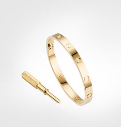любовь винтовые браслеты браслет 4 бриллианта дизайнерский классический золотой браслет роскошные ювелирные изделия женские титановая сталь позолоченная никогда не выцветает N6436296