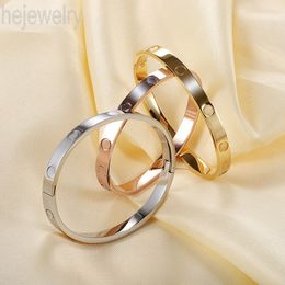 Amour vis hommes bracelets luxe plaqué or braclet couples concepteurs de couleur argent pour femmes à la mode diamant bracelets mode Saint Valentin ZB001 E23