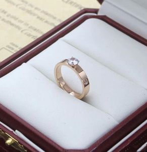 Bague à vis d'amour Bague pour homme Classique Bague de luxe de luxe Bague en acier plaqué titane pour femme Bijoux Or et Argent Rose Ne se fanent jamais avec la boîte 01