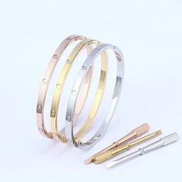 Bracelets de créateurs hommes et femmes aiment bracelet tournevis haut de gamme bracelet de mode de luxe en acier au titane cadeaux de bijoux de Noël
