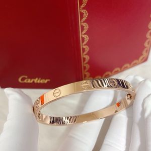 Bracelet en or série Love pour homme plaqué or Au 750 18 K 16-21 taille avec boîte avec tournevis 5A cadeaux premium bracelet de couple 02