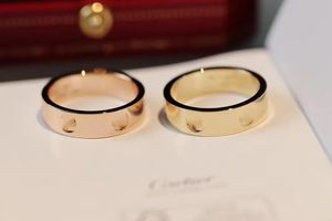 Liefde dunne ring voor vrouwen designer ring heren bovenste v-gold love schroefring klassieke premium roségouden electroplating 18k ring voor cadeau met doos