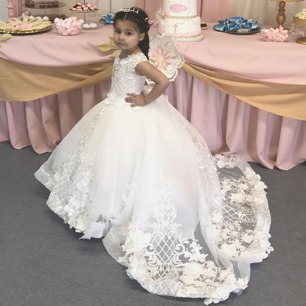 Vestidos de niña de flores de encaje encantador de pelota para bodas Bateau Neck Birdler Cumpleaños vestidos de cumpleaños Tul