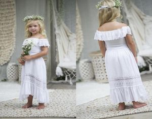 Belle bohème hors de l'épaule robes de filles de fleur blanche pour le mariage avec des manches longues en dentelle dos nu plage Boho première communion7363140