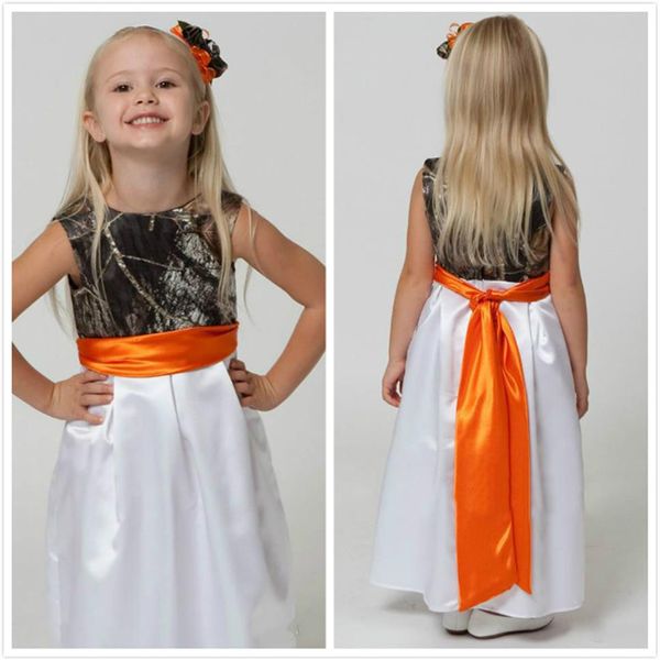 Belle Camo Flower Girl Robes pour les mariages 2015 Jewel Neck Camouflage Forest Flower Girls Wear avec ceinture Realtree Girl Pageant G225S