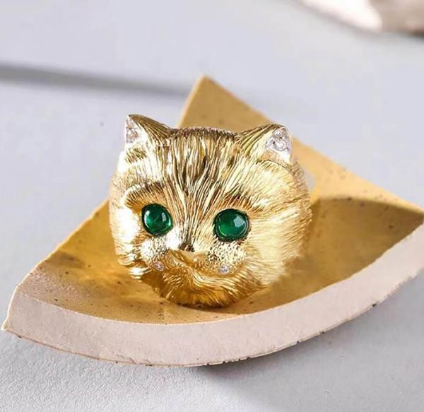 Encantador anillo de esmeralda de gato para mujer Ins Simple Green Eyes Carton Luck Animals francés Retro elegante anillo de dedo dorado