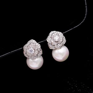 Encantador diamante de circón Camillia Pendientes de perlas de flores para mujeres Súper brillantes Ins Moda Diseñador de lujo 925 Post de plata 2024