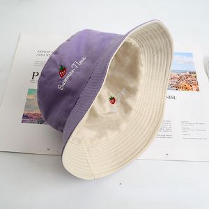 Belle broderie fraise soleil chapeaux décontracté broderie seau chapeaux pour femme en plein air voyage décor vêtements accessoires violet