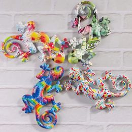 Mooie gekko Wall Sculpture Lizard Art Hangende ornamenten klimmen gekko beelden hars versiering ambachtelijke standbeeld ornament muur anima 240509