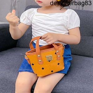 Beaux enfants filles sacs à main lettre seau sac bébé fille sacs de messager enfants portefeuille concepteur Mini porte-monnaie 4 Style