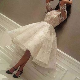 Mooie knielengte prom jurken juweel hals kant-applique half mouwen korte homecoming jurk nieuwe aankomst betovering beroemdheid feestjurken