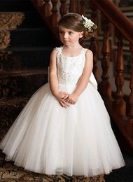 Mooie O-hals Kant Bloem Meisje Jurken Tule Mouwloze Kant Applicaties Boogriem Princess Pageant Kids Prom Dresses