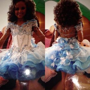 Mooie Organza Mini Glitz Girls Pageant -jurken van de schouder kralende strass Reggraden Cupcake Blue Wit Little Flower Girl -jurken 254Z