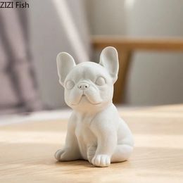 Belle Sculpture en céramique de chiot bouledogue français ornements artisanat chien blanc Figurines miniatures décoration de bureau Statue d'animal 240129