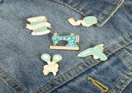 Mooie schaar naald en draadbroches legering druppel olie naaimachine pins dames tape drakmaker kleding zakken kraag badge acce2916943