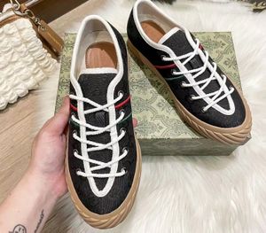 minnaar canvas u g g boot Tennis 1977 Canvas Casual schoenen Luxe Designer Damesschoen Italië Groen en Rood Web Streep Rubberen zool Stretch Katoen Laag Top merk Sneakers bij