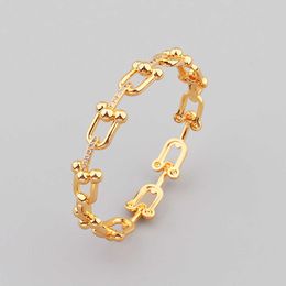 Bracelet exclusif amant pour montrer les bijoux d'amour bracelets de bracelets féminins en or pour les femmes avec un logo original cartère