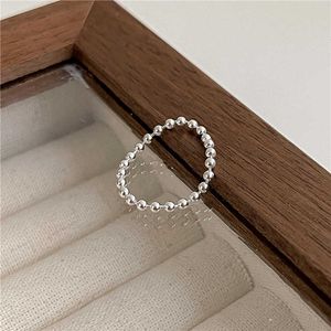 Liefhebbers exclusieve ring zonder vervorming Silver Bead Dames Fashion Simple Cold Creative Round met gewone Vanley