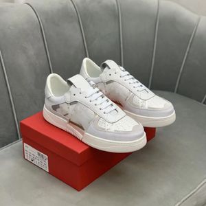 Chaussures plates basses avec coutures imprimées, chaussures de skateboard en cuir à la mode, nouvelles chaussures de sport de marque, chaussures de sport pour couple, chaussures décontractées en caoutchouc punk pour hommes et femmes.