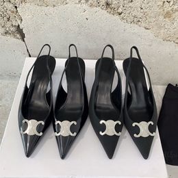 Sandals Sandals pompes à talon semelle en cuir pointu à bout pointu talon de haute qualité designers de luxe pour femmes chaussures de bureau de bureau