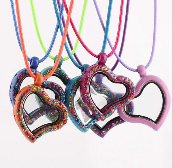 Original 8 couleurs mode vie mémoire flottant coeur médaillon pendentif collier 30mm gratuit 50 pièces colliers de charme pour les femmes pendentifs