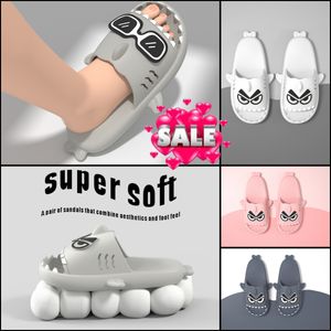 Lage prijs Mannen Slippers Vrouwen Zachte EVA Dikke Zool Slides Zomer Strand Sandalen Koppels Slippers Thuis Antislip Badkamer Schoenen