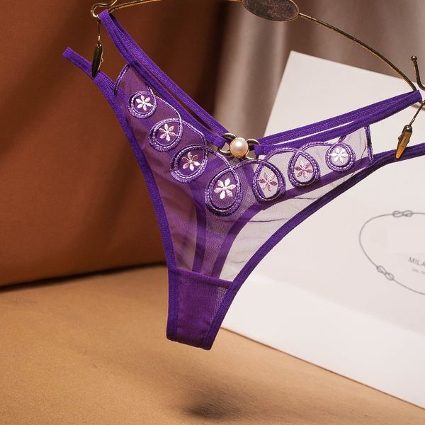 Prix ​​bas en gros Lady Broidered Floral Design T-back Femmes confortables G-string Triangle Pantal
