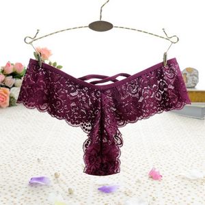 Culotte Bikini taille basse Sexy dentelle G String Floral voir à travers les sous-vêtements bref femmes Lingerie culotte vêtements noir rouge blanc