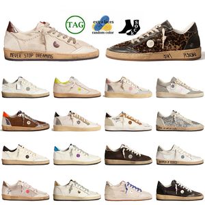 Top bajo OG Ball Star Gold Glitter Diseñador original Zapatos casuales Marca de Italia Zapatillas de gamuza de cuero hechas a mano para mujer Zapatillas de plataforma vintage superiores plateadas Mocasines