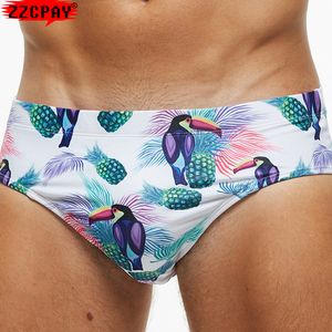 Cintura baja Hombres Deportes acuáticos Nadar Breifs Traje de baño sexy Traje de baño impermeable Pantalones de chándal Color de impresión Troncos de natación 220509