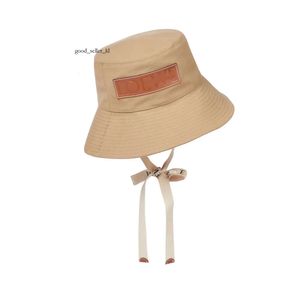Lowe Cap Fashion Straw Hat Dames Designer Bucket Hat For Man Luxury Summer Flat Fited Beach Hats Sun Protection Gold Buckve Buckets Cap 545