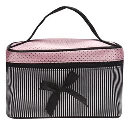 Prix le plus bas Sac pour femmes Carré Bow Stripe Sac Cosmétique Grande Lingerie Soutien-Gorge Sous-Vêtements Dot Sacs Sac De Voyage trousses de toilette Sac