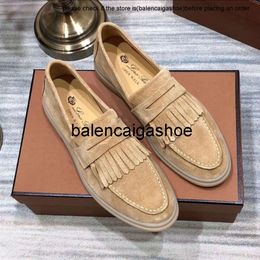 Chaussures lp loro piano lo * ropia * na chaussures de femmes chaussures masculines talons plats talons plats printemps et été 2024 Nouveaux chaussures loro de haute qualité F4MW