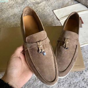 LP Shoes Summer Wak Charms Mocassins en daim Mocassins Abricot Hommes en cuir véritable Slip décontracté sur les graisses Femmes Designers de luxe Plat Dressshoe Chaussures d'usine