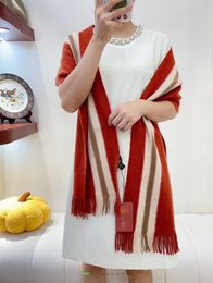Lp studio marca cachecol designer logotipo aaa lã nua de alta qualidade presente de natal feminino lenço de seda cachecol de caxemira Especificação de tamanho 32*185cm