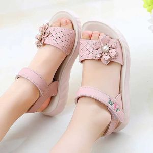 LPCT Sandalen Girls 2023 Zomer Kinderschoenen Soft Sole Anti Slip Flower Pearl Beach Fashion Princess D240515