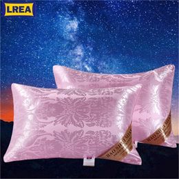LREA 1PC 4874cm zijdekussen Het gezin of hotel beschermt de nekvulling in de volledige comfortabele slaapkussens voor beddengoed T200603