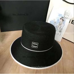 LS Designer Bucket Hats Designers Women Wide Brim Sun Channel 1: 1 Top FridayShop Sunbonnet Beach Dames Hoeden Dienst Women Fashion Knitted Hat 2588