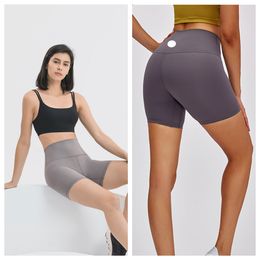 LU-0340 Fashion High-tailled Hip Shorts Femmes Pantalons de yoga Solide Shorts de fitness nues