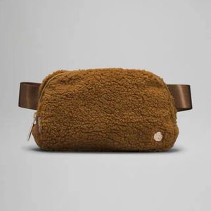 LU Belt Sac de sport en plein air Sac en laine pour femmes et hommes Sac de taille en peluche d'hiver pour femmes Sports Gym Sangle réglable fermeture éclair Fanny Pack sac enveloppe