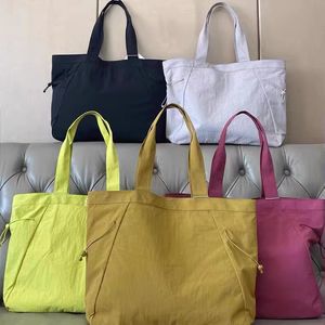 Lu Tote Bag Outdoor Bags Shopper Bag 18L Women Handtas Designer Bag Gym Running Outdoor Sport Travel Telefoon Telefoon Portemonnee Casual Belt Cross Body Pack Bag