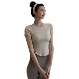 LU Designer Yoga Senior Femmes Summer Stretch Split Perte de poids Courir Vêtements décontractés Formation rapide Dry Sports de plein air T-shirt 2024