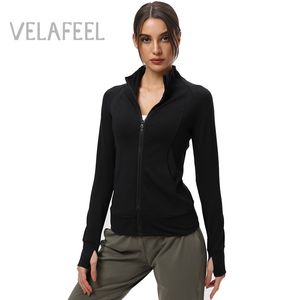 Veste de yoga pour femme stretch à manches longues manteau de sport de gym tenues de yoga nouvelle veste de course absorbant la sueur douce fermeture éclair mince veste de mode pour femme VELAFEEL