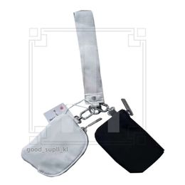 Lu Lu Fashion Bag 2024 Nouveau sac de bracelet à portefeuille multi-fonctionnel pratique et minimaliste Banque Changement de cartes Banque de concepteur de stockage 867