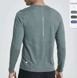 lu Traje de yoga para hombre Camiseta deportiva de manga larga Camisas de estilo deportivo para hombre Ropa deportiva de entrenamiento Ropa deportiva elástica de secado rápido Top de talla grande 5XL ambiente de moda 77