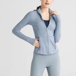 lu Chaqueta para mujer Yoga Traje de manga larga Deportes sólidos que forman la cintura Chaquetas ajustadas Fitness Suelto Correr Ropa deportiva Abrigo para MTWTP03