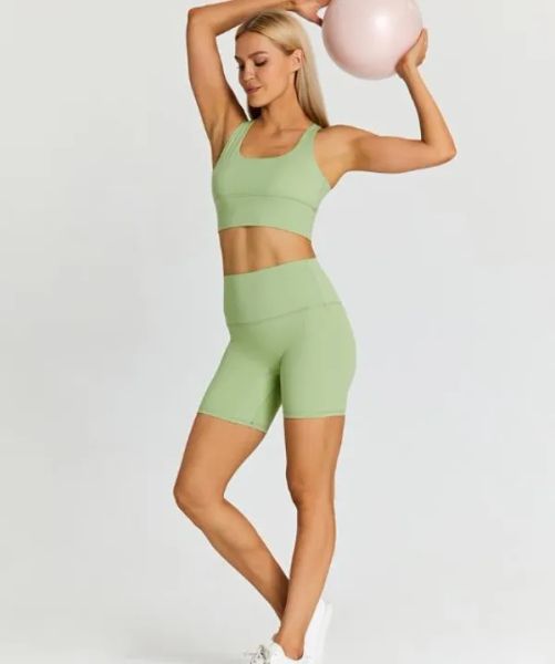 LU240 Yoga Set pour le printemps d'été Beautiful Sports Bra Shorts Suits pantalons tripartites ridés Running Fitness Workout